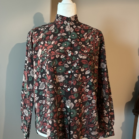 Kiki Black Garden
Shirt
$420 - Picture 6 of 9